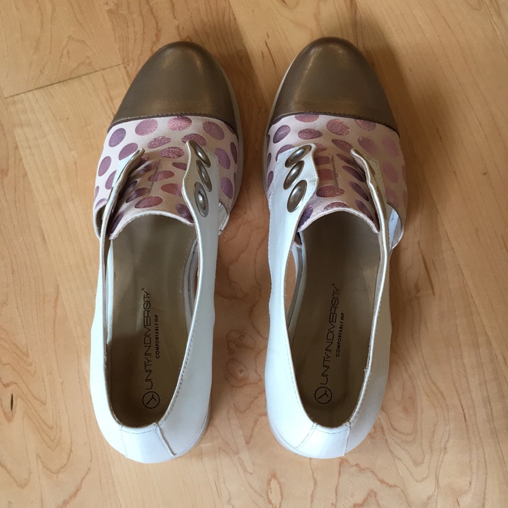 Unity In Diversity Valley Leather Metallic Oxford - Picture 10 of 14
